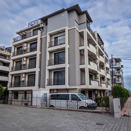 Cozy One-Bedroom Apartment In Night Breeze Burgas City Exterior foto