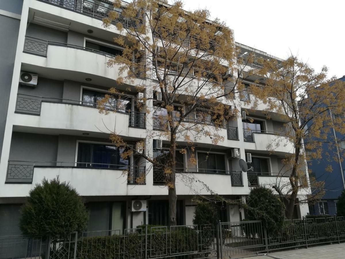 Cozy One-Bedroom Apartment In Night Breeze Burgas City Exterior foto