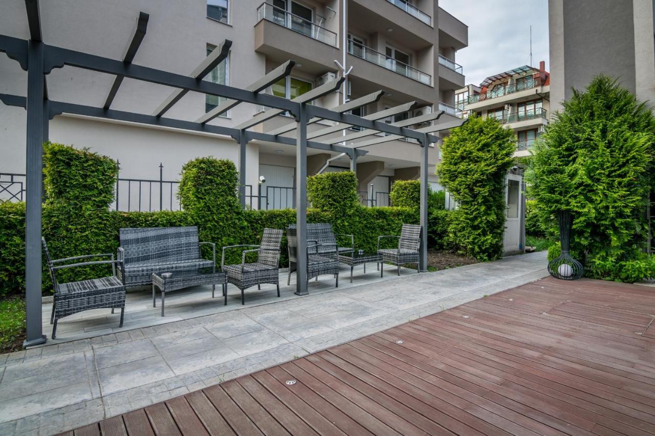 Cozy One-Bedroom Apartment In Night Breeze Burgas City Exterior foto