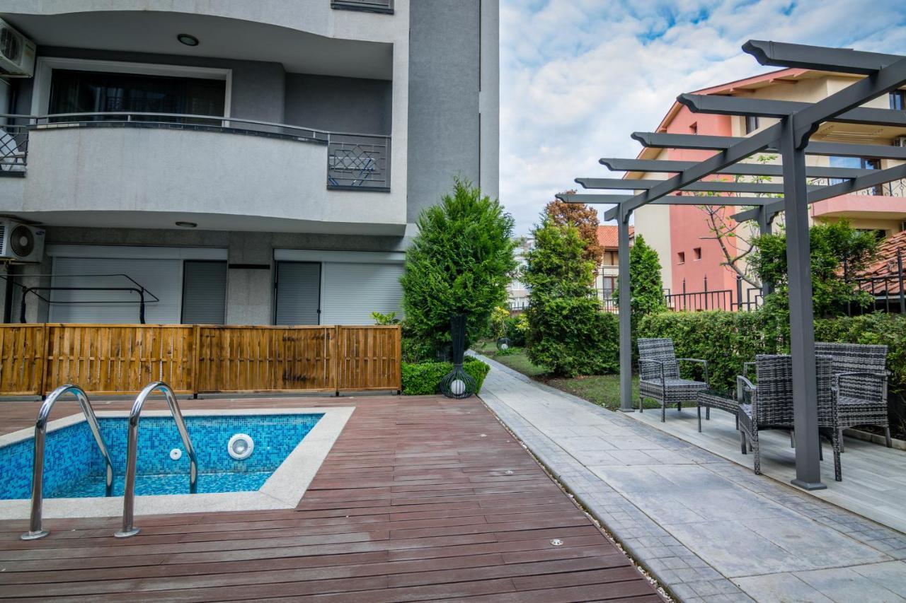 Cozy One-Bedroom Apartment In Night Breeze Burgas City Exterior foto